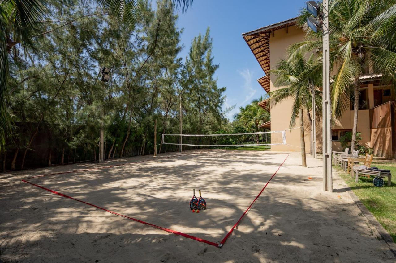 Carmel Cumbuco Resort Luaran gambar A beach tennis court